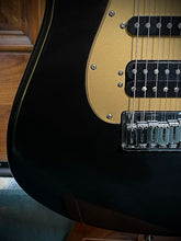 Load image into Gallery viewer, 2007 HSS Fender American Deluxe Stratocaster with Rosewood Fretboard Montego Black