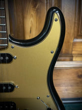 Load image into Gallery viewer, 2007 HSS Fender American Deluxe Stratocaster with Rosewood Fretboard Montego Black