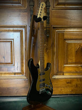 Load image into Gallery viewer, 2007 HSS Fender American Deluxe Stratocaster with Rosewood Fretboard Montego Black