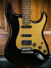 Load image into Gallery viewer, 2007 HSS Fender American Deluxe Stratocaster with Rosewood Fretboard Montego Black