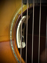 Load image into Gallery viewer, Bourgeois MS Custom (Martin Simpson) 2003 - Sun Burst - LR Baggs Equipped