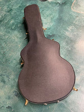 Load image into Gallery viewer, Mark Campellone Standard Series Custom 17" 2002 - Amber Burst