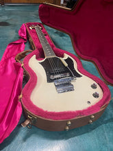 Load image into Gallery viewer, Gibson SG Junior "Large Guard" with Vibrola 1967 Polaris White