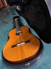 Load image into Gallery viewer, Fernando Estrada Gomez Classical 1995 Natural (VIDEO DEMO)