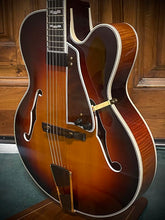 Load image into Gallery viewer, 1998 Mark Campellone Deluxe 17"s Sunburst