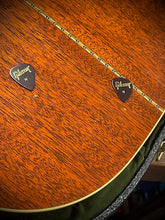Load image into Gallery viewer, Bourgeois MS Custom (Martin Simpson) 2003 - Sun Burst - LR Baggs Equipped