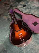 Load image into Gallery viewer, Martin R-18T Tenor 1934 (RARE)(VIDEO DEMO)