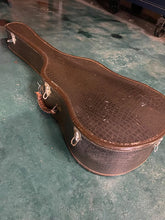 Load image into Gallery viewer, Martin R-18T Tenor 1934 (RARE)(VIDEO DEMO)