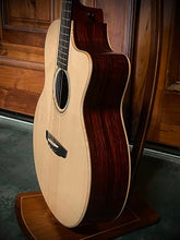 Load image into Gallery viewer, Goodall Jumbo Baritone AAA Adi & Cocobolo CJBC 2005
