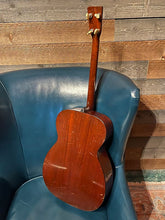 Load image into Gallery viewer, Martin R-18T Tenor 1934 (RARE)(VIDEO DEMO)