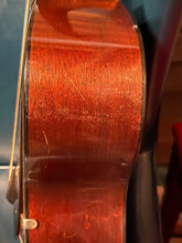 Load image into Gallery viewer, Martin R-18T Tenor 1934 (RARE)(VIDEO DEMO)