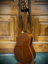Load image into Gallery viewer, Bourgeois MS Custom (Martin Simpson) 2003 - Sun Burst - LR Baggs Equipped