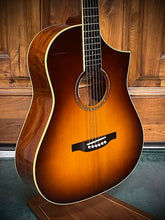 Load image into Gallery viewer, Bourgeois MS Custom (Martin Simpson) 2003 - Sun Burst - LR Baggs Equipped
