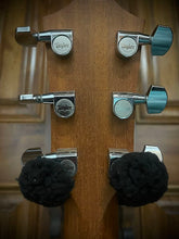 Load image into Gallery viewer, 2005 Taylor 414ce Sitka Top- Satin Ovangkol Back and Sides