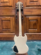 Load image into Gallery viewer, Gibson SG Junior "Large Guard" with Vibrola 1967 Polaris White
