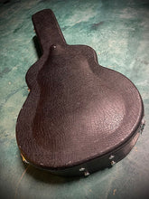Load image into Gallery viewer, 2005 Taylor 414ce Sitka Top- Satin Ovangkol Back and Sides