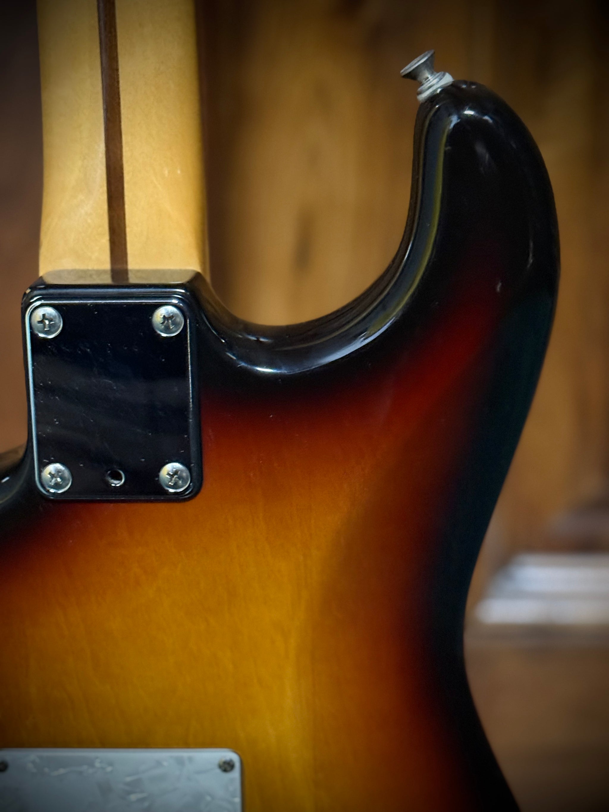 1986 Fender Strat ST-562 S1 Tremolo/ Rosewood Fretboard/ MIJ/ SCN Pick