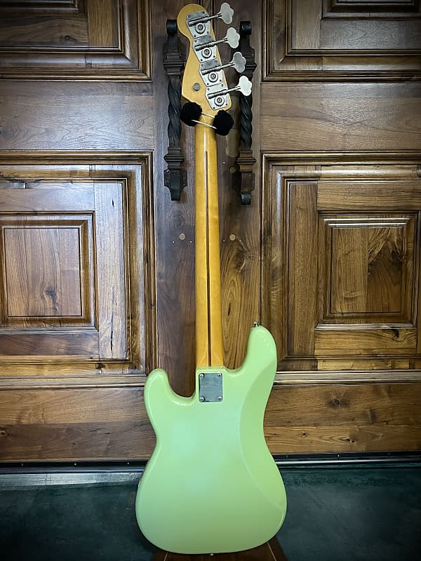 Surf Green Over Candy Apple Red Fender American Vintage '57 Reissue Pr