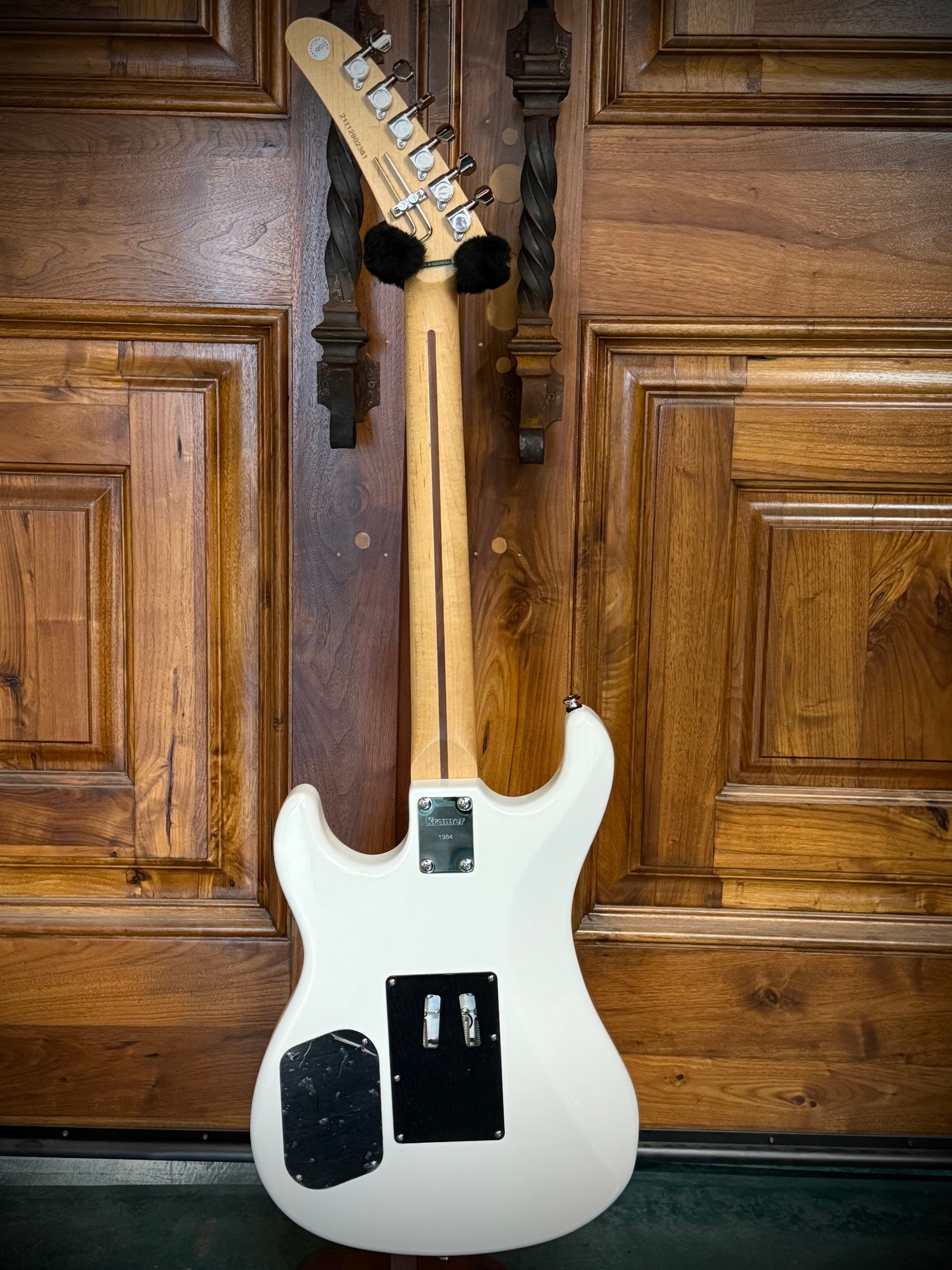 ギター KRAMER The84 The Illusionist Kramer The 84 DTuna 3D BW Swrl – Motor City Guitar