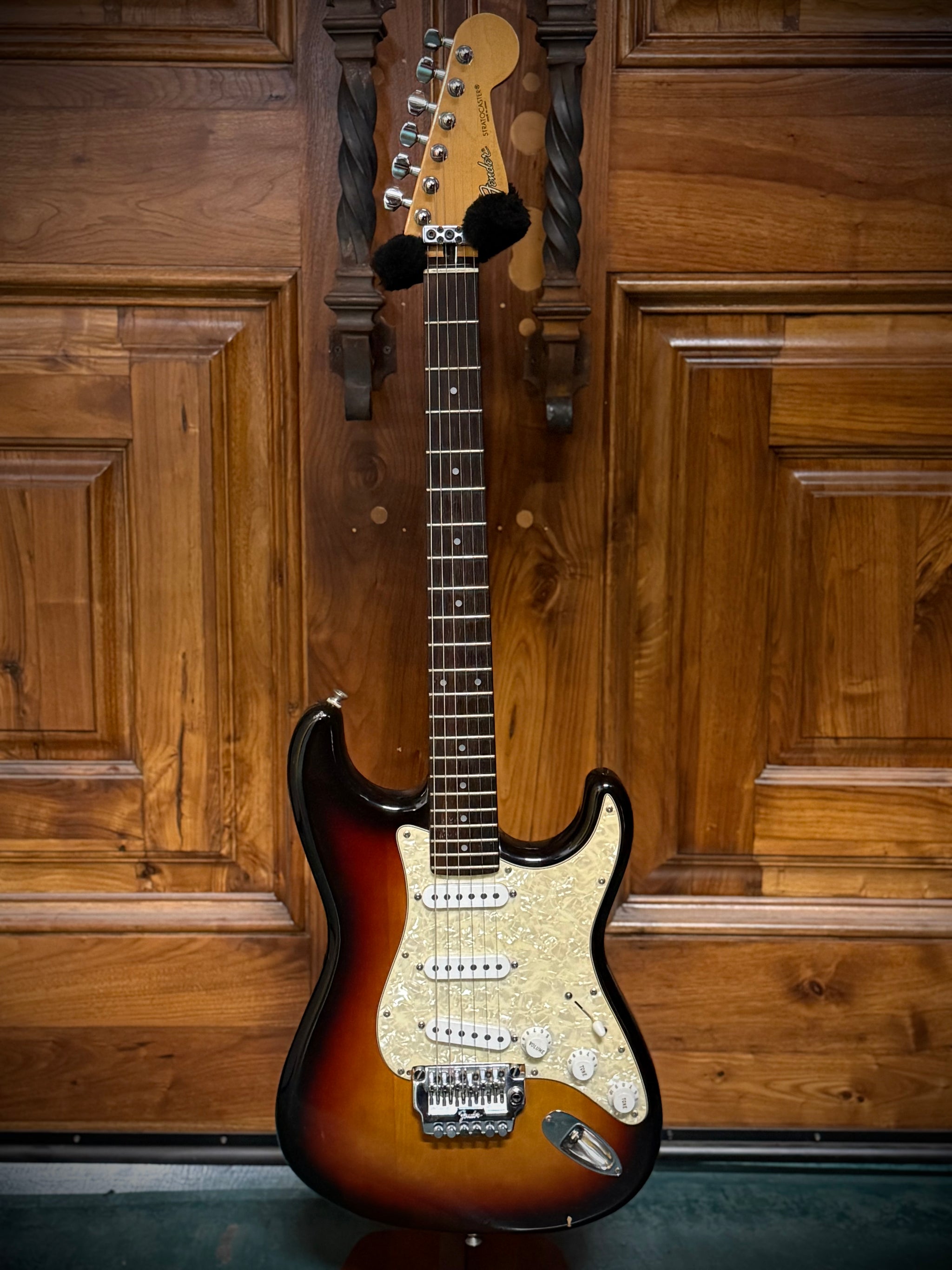 1986 Fender Strat ST-562 S1 Tremolo/ Rosewood Fretboard/ MIJ/ SCN Pick 1986 Fender Strat ST-562 S1 Tremolo/ Rosewood Fretboard/ MIJ/ SCN Pick