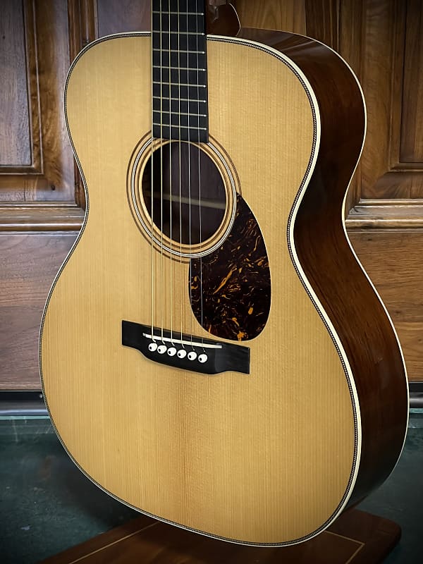 2015 Martin OM-28 Authentic 1931 Adi Top/ Madagascar Rosewood Back & S