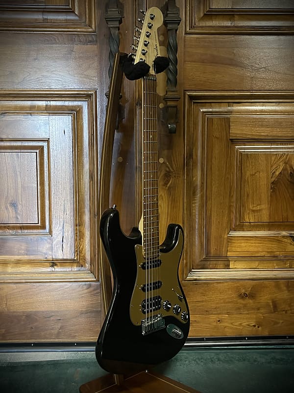 優待特典一覧 American Fender HSS 2007 Deluxe Rosewood with Stratocaster ギター