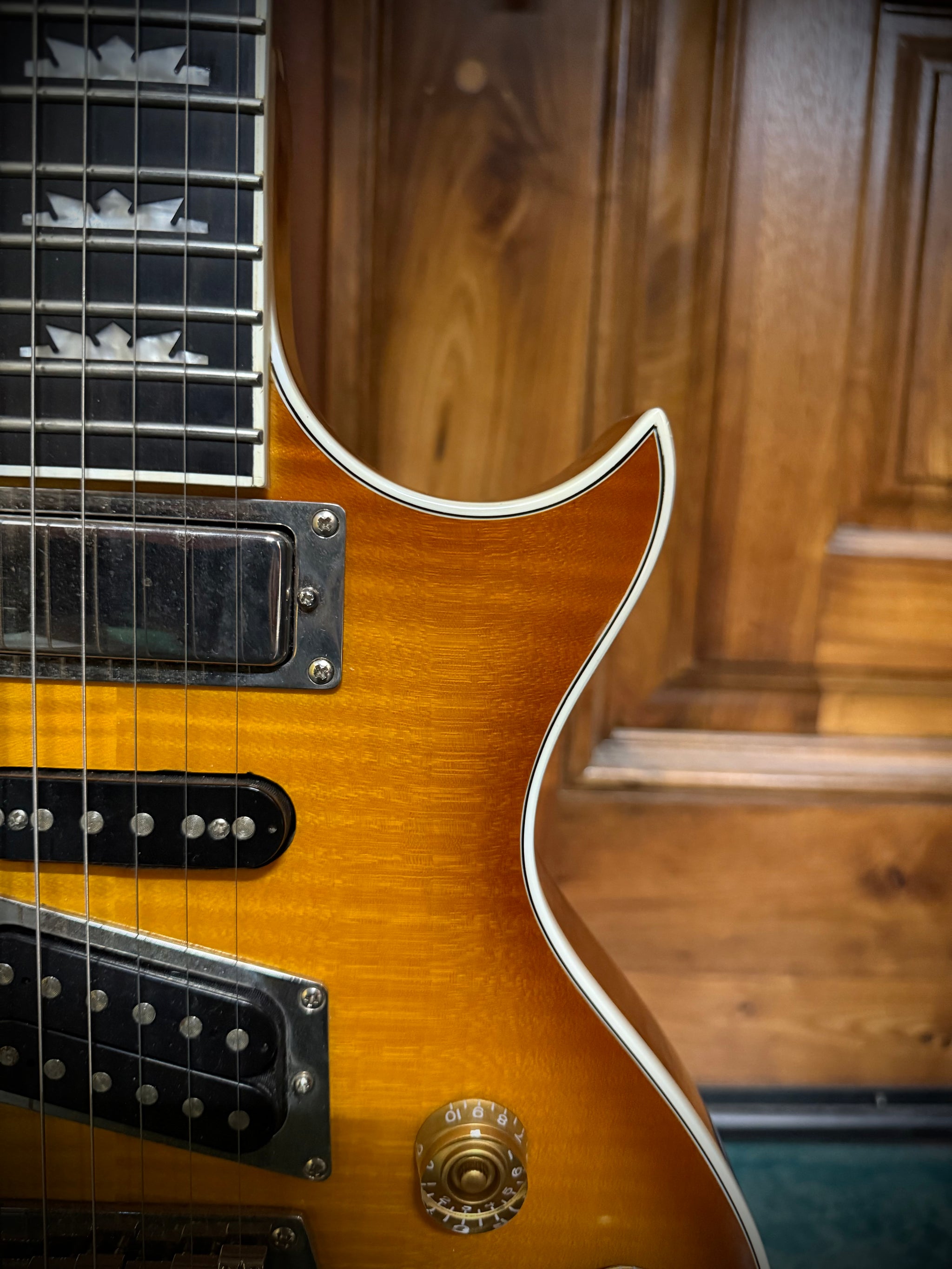 Epiphone Nighthawk Custom Rissue レアカラー Epiphone Nighthawk Custom Reissue <エピフォン>｜平野楽器 ロッキン