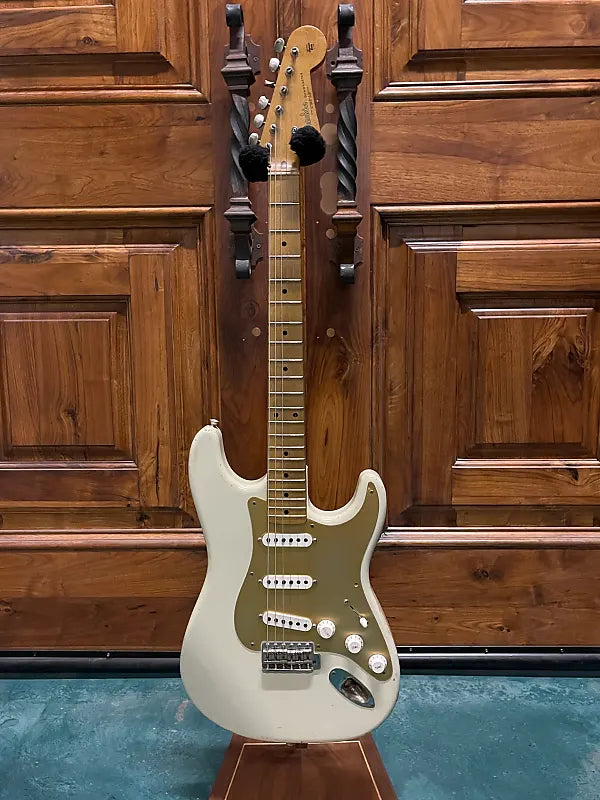FREAKIN! Danocaster Strat 2014 White with Anodized Gold Pickguard V-Neck (Video Demo)