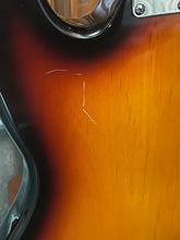 Load image into Gallery viewer, 2001 Fender American Series Jazz Bass Fretless Sunburst (VIDEO DEMO)
