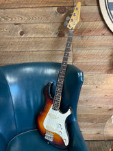 Load image into Gallery viewer, RARE MIJ Fender Performer Bass 1986 Brown Sunburst
