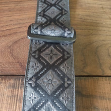 Load image into Gallery viewer, Ernie Ball 4093 Regal Black Jacquard Guitar Strap
