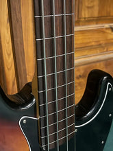 Load image into Gallery viewer, 2001 Fender American Series Jazz Bass Fretless Sunburst (VIDEO DEMO)
