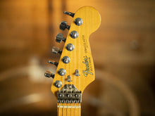 Load image into Gallery viewer, Fender Elite Stratocaster with Maple Fretboard 1983 - 1984 Black

