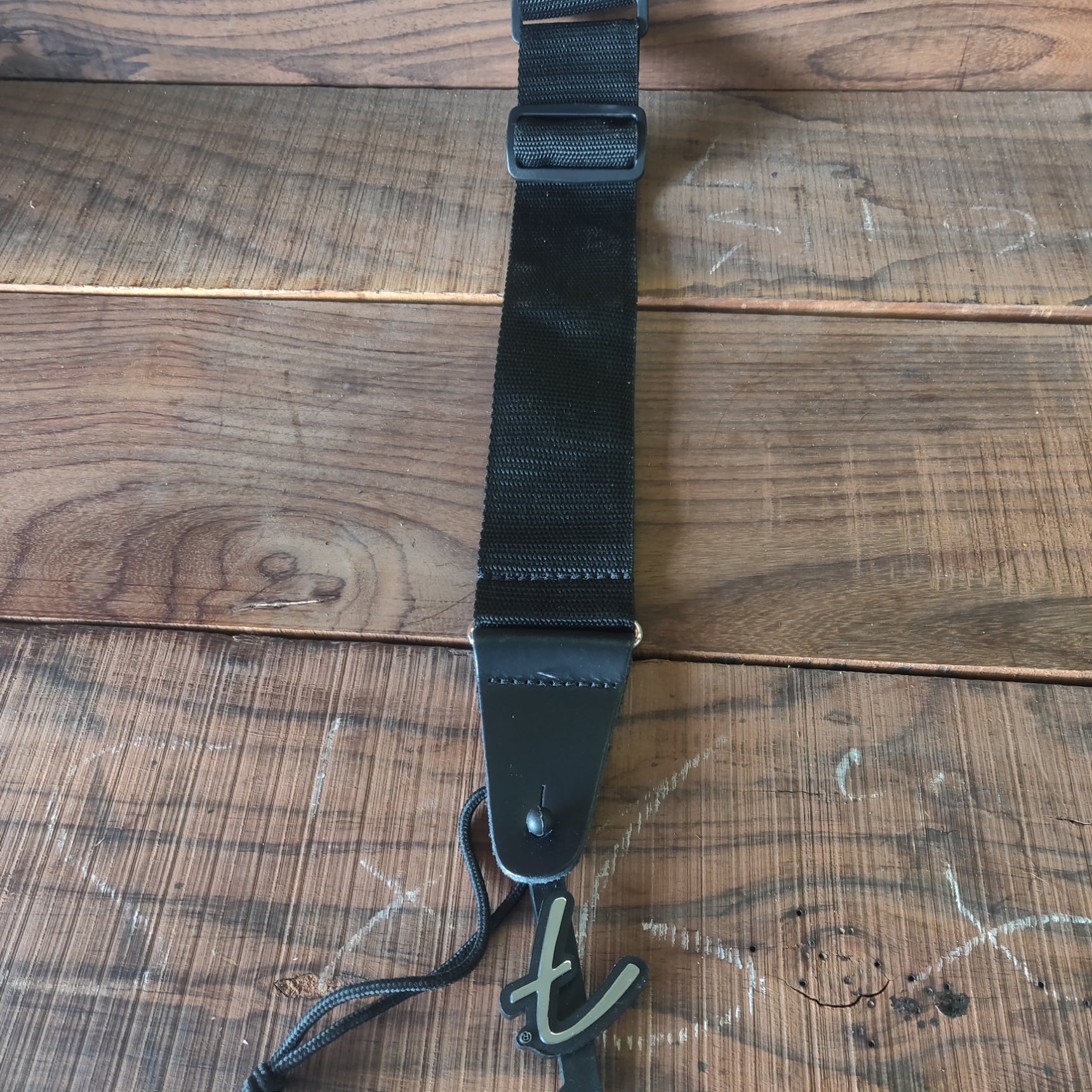 Fender swell neoprene strap discount