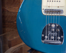 Load image into Gallery viewer, Fender Jazzmaster 1964 Lake Placid Blue
