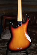 Load image into Gallery viewer, 2001 Fender American Series Jazz Bass Fretless Sunburst (VIDEO DEMO)
