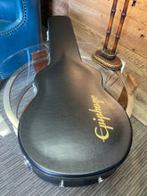 Load image into Gallery viewer, Epiphone Limited Edition Les Paul 1996 Purple Burst
