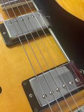 Load image into Gallery viewer, Gibson ES-175D 1979 Natural /  Collectors Condition!
