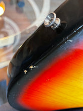Load image into Gallery viewer, Fender Telecaster Deluxe 1972 - 1981 Sunburst
