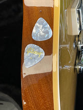 Load image into Gallery viewer, 1980 Goldtop Gibson Les Paul Standard (Original Tim Shaw PUPs) **VIDEO DEMO**
