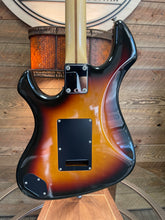 Load image into Gallery viewer, Fender Performer 1985 Brown Sunburst (Tobacco)

