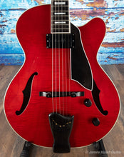 Load image into Gallery viewer, Fender D&#39;Aquisto Deluxe
