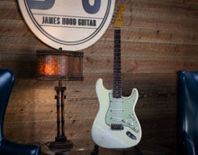 Load image into Gallery viewer, Fender Stratocaster 1962 Olympic White
