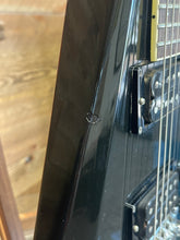 Load image into Gallery viewer, Fender Katana 1985 - 1987 Black
