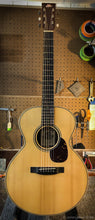 Load image into Gallery viewer, Froggy Bottom Model M 2004 Rosewood and Adirondack Spruce
