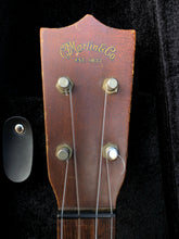 Load image into Gallery viewer, Martin Style 2 Mahogany Soprano Ukulele
