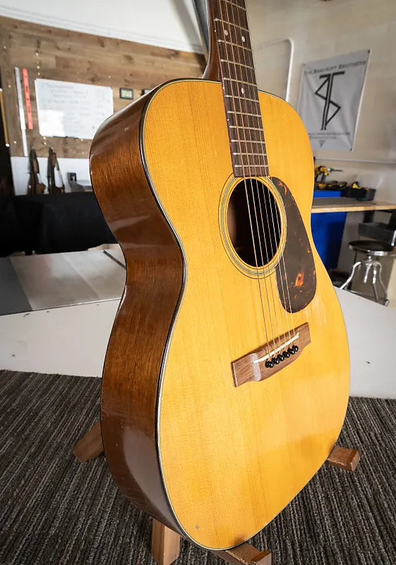 1957 Martin 00-18 Natural with Case (Video Demo)