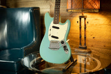 Load image into Gallery viewer, Fender Mustang Guitar with Rosewood Fretboard 1966 Daphne Blue
