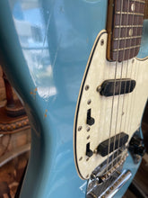 Load image into Gallery viewer, Fender Mustang Guitar with Rosewood Fretboard 1966 Daphne Blue
