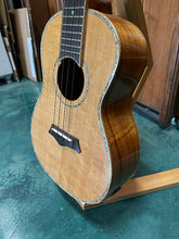 Load image into Gallery viewer, 2005 Koa Works Tenor Ukulele Spruce &amp; Hawaiian Koa Natural (Video Demo)
